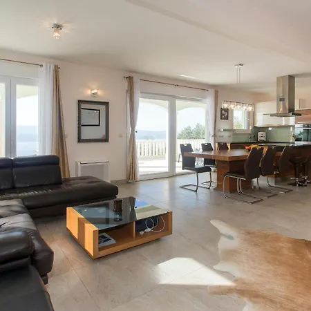 Holiday home In With Kitchen *